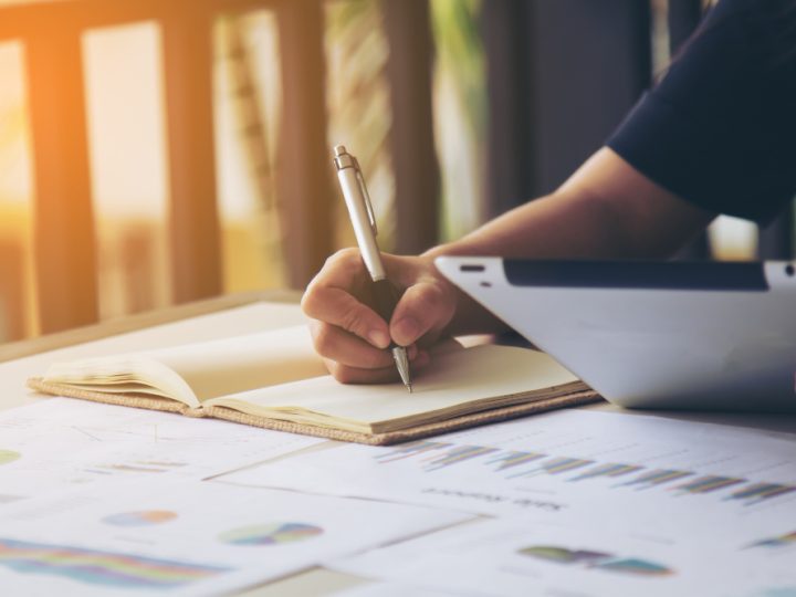 The Role of Technology in Modern Classrooms: Enhancing Learning Experiences